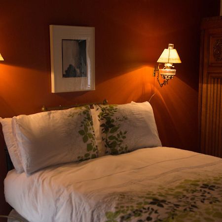 Oscar'S Bed & Breakfast Buffalo Bagian luar foto